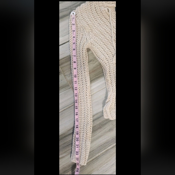 American Eagle Cream Knit Sweater - Picture 10 of 11